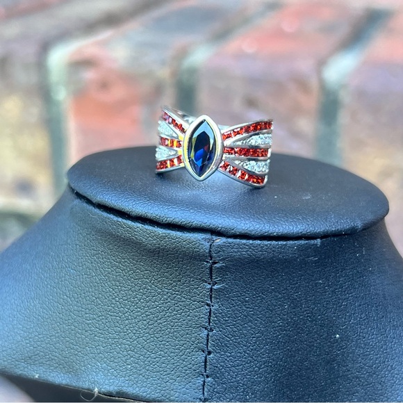 Red White and Blue WONDER WOMAN Gemstone Ring. Size 6 - Picture 9 of 9